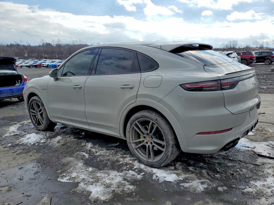 2022 Porsche Cayenne e Hybrid Coupe