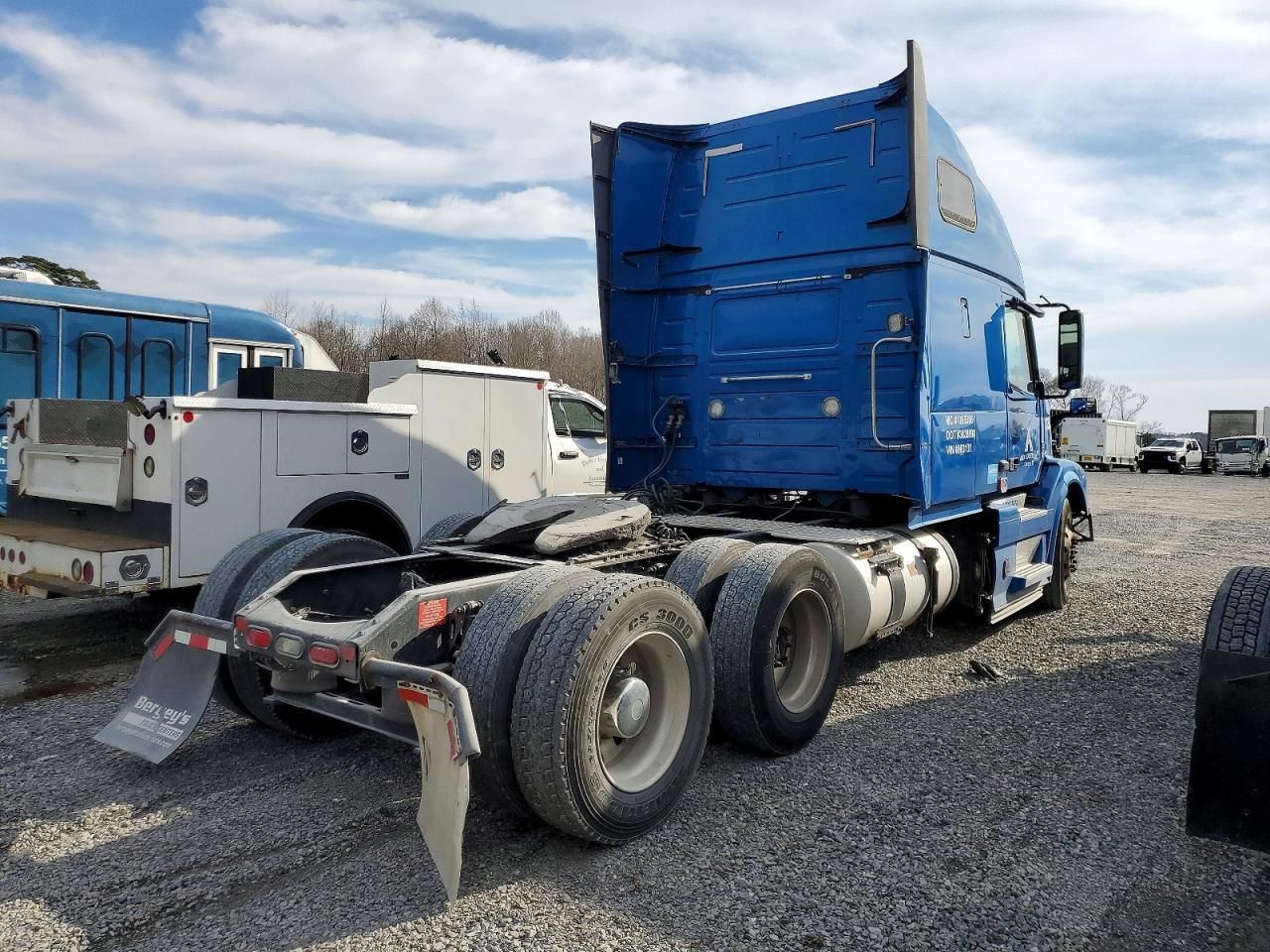 2018 Volvo VN VNL-Semi Truck