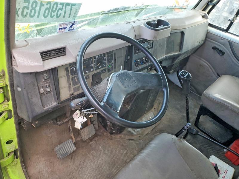 1999 International 4700 BOX Truck