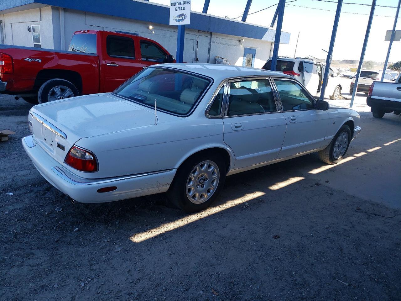 2000 Jaguar XJ8