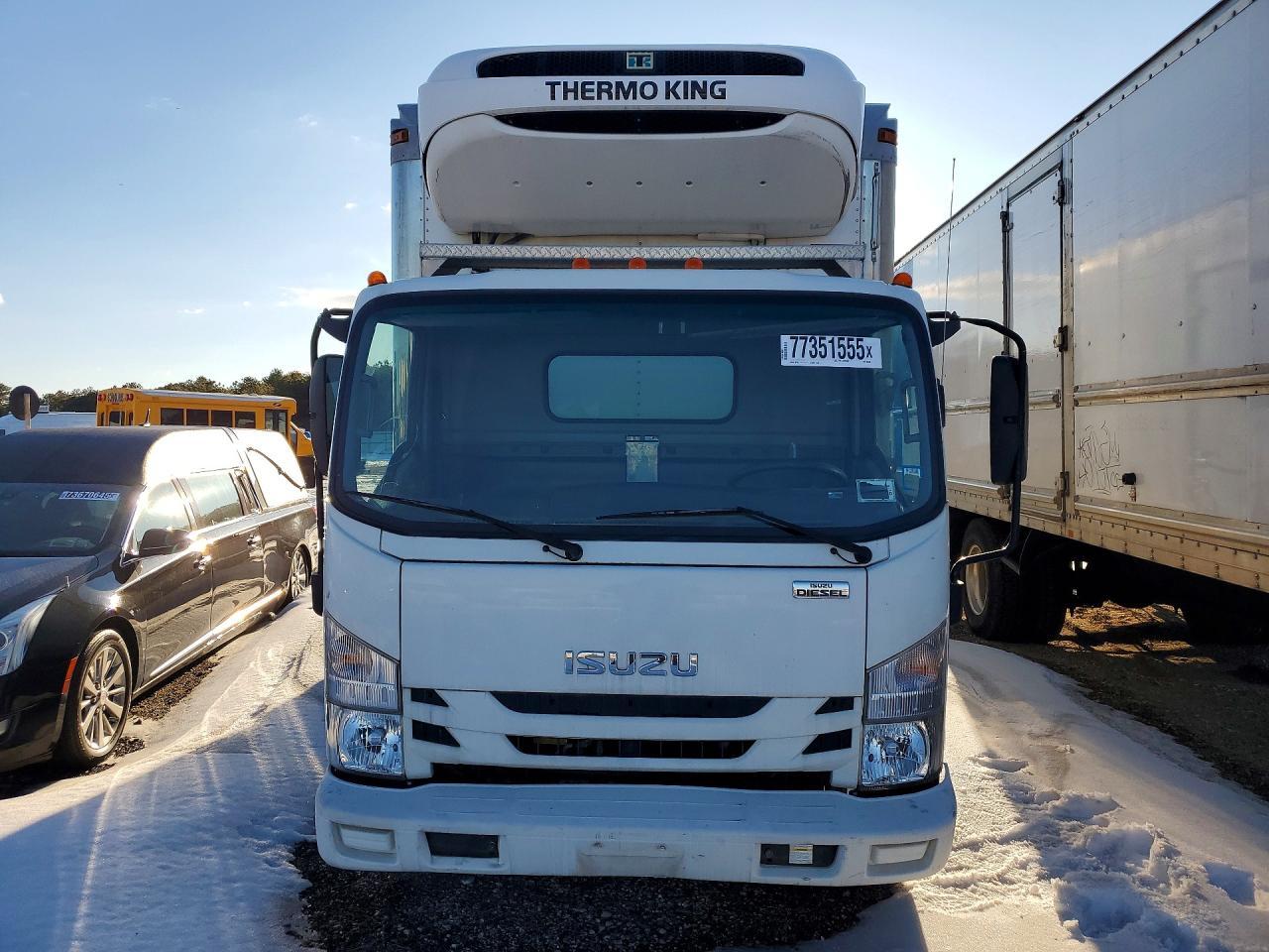 2017 Isuzu NQR Refrigerated BOX Truck