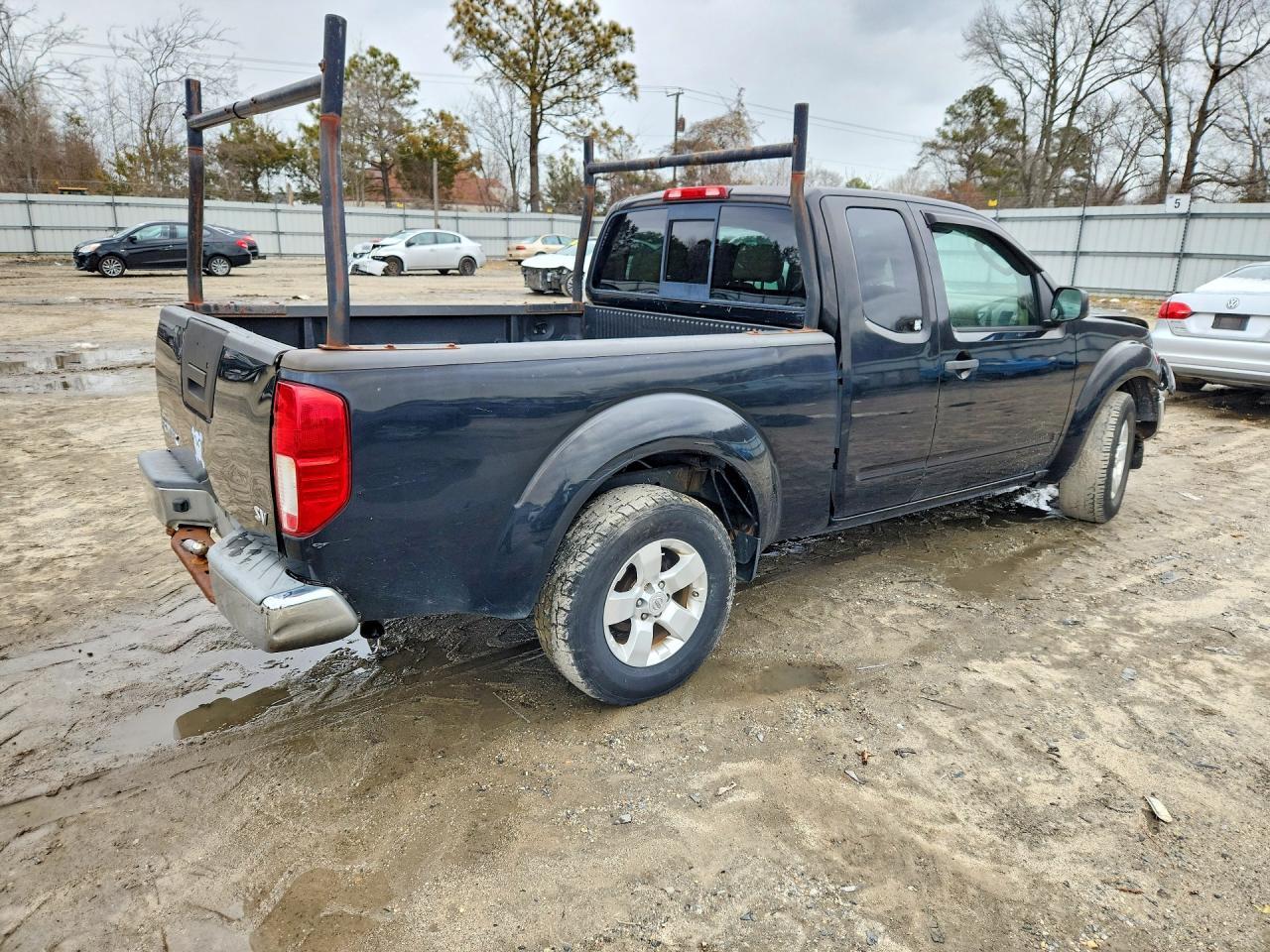 2011 Nissan Frontier s