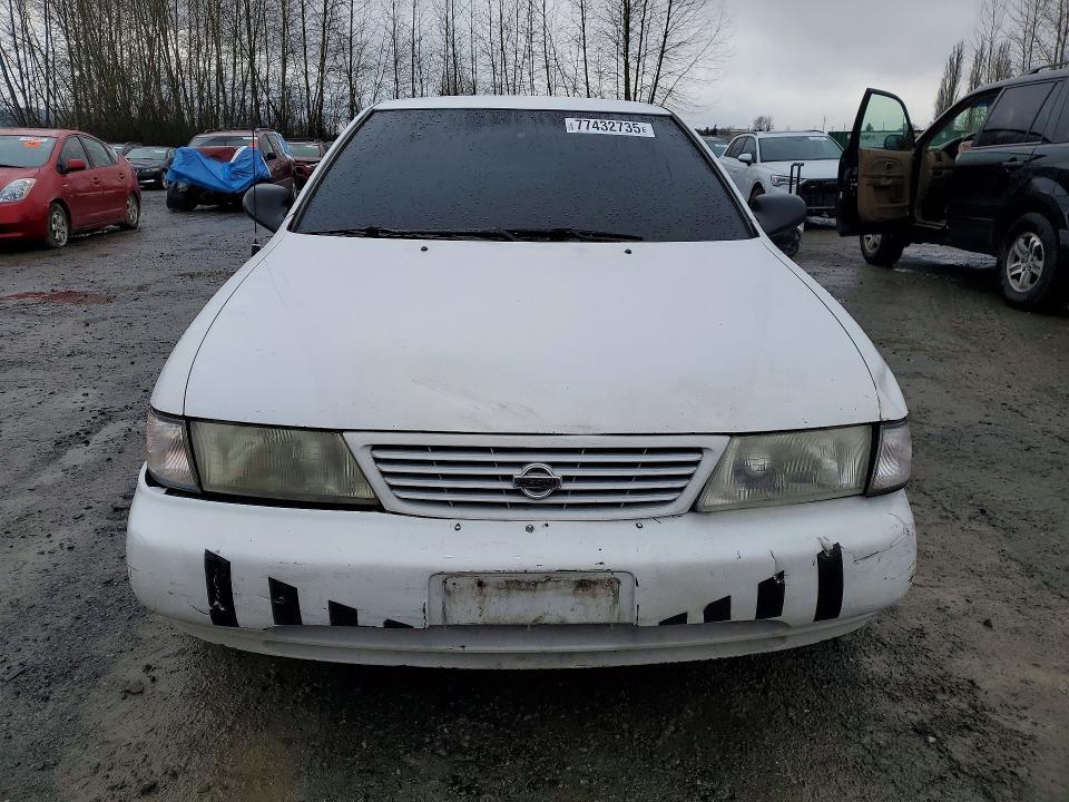 1997 Nissan Sentra Base