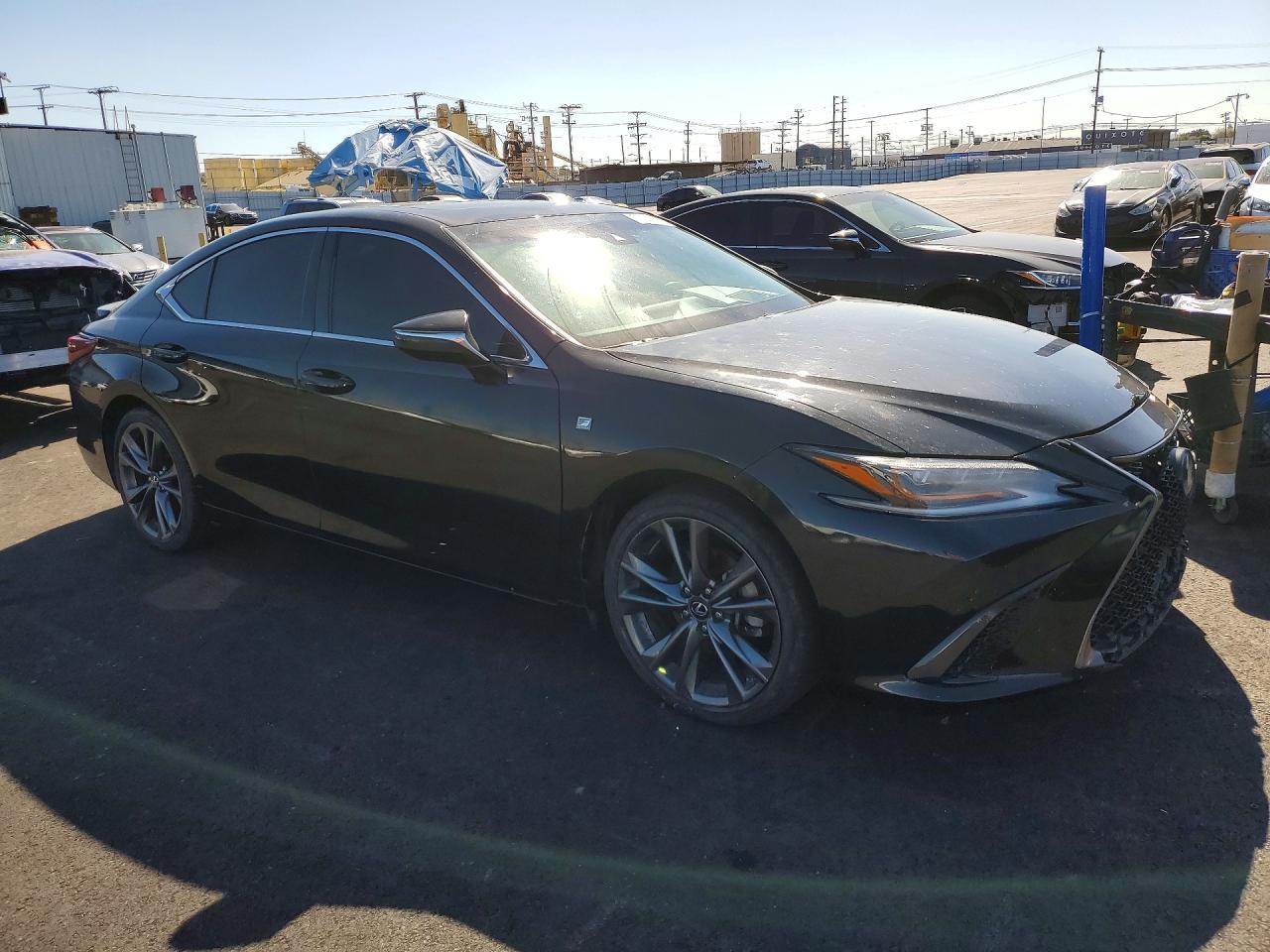 2019 Lexus ES