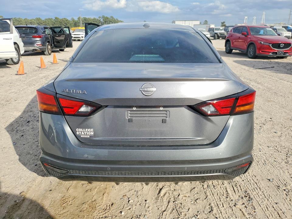 2025 Nissan Altima s