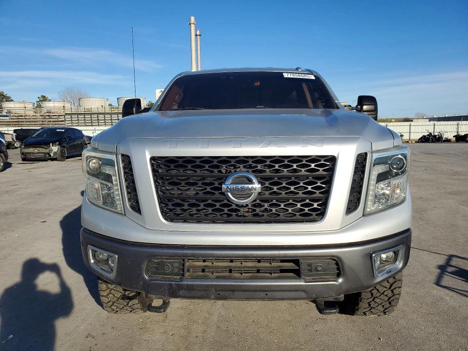 2016 Nissan Titan xd sl