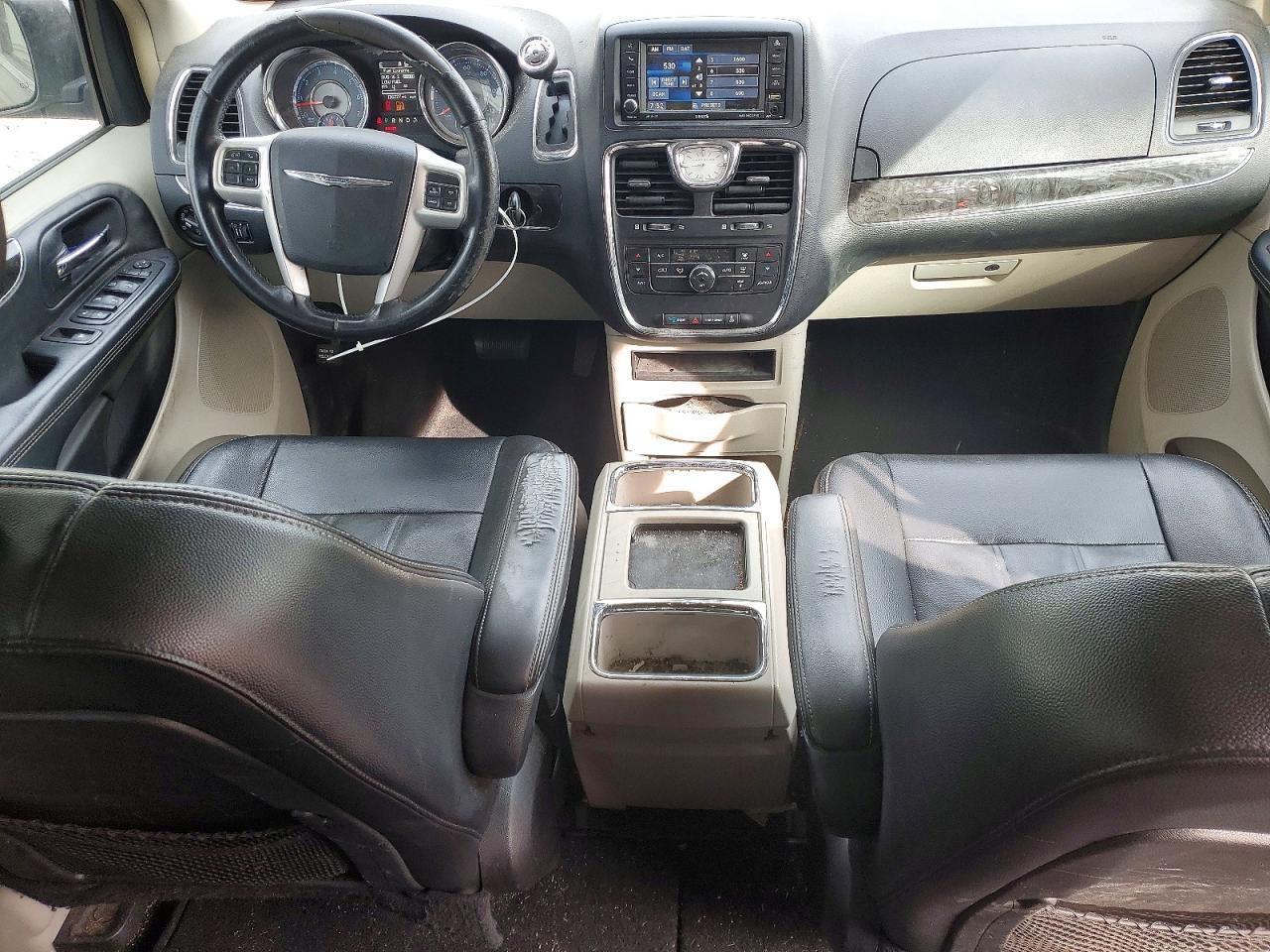 2015 Chrysler Town & Country Touring