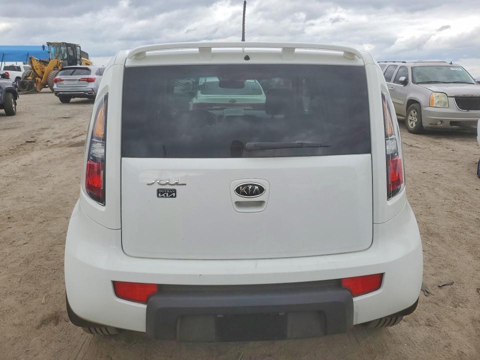 2010 KIA Soul +