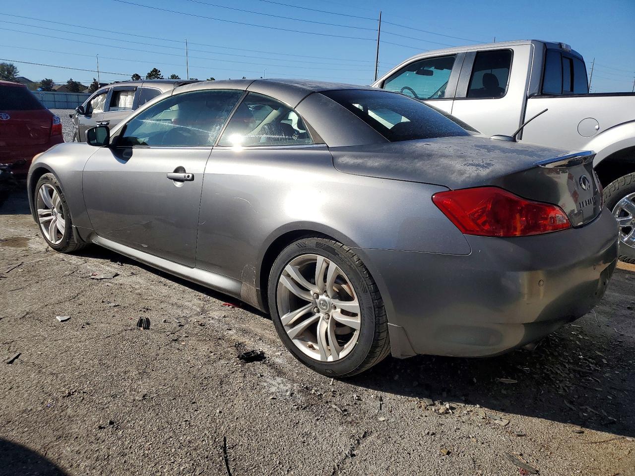 2010 Infiniti G37 Convertible Base