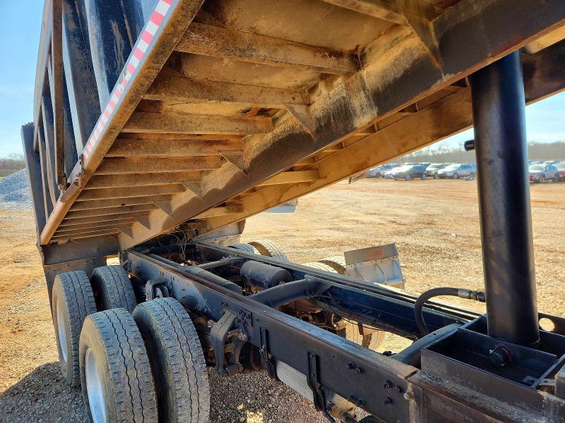 1990 Freightliner FLD120