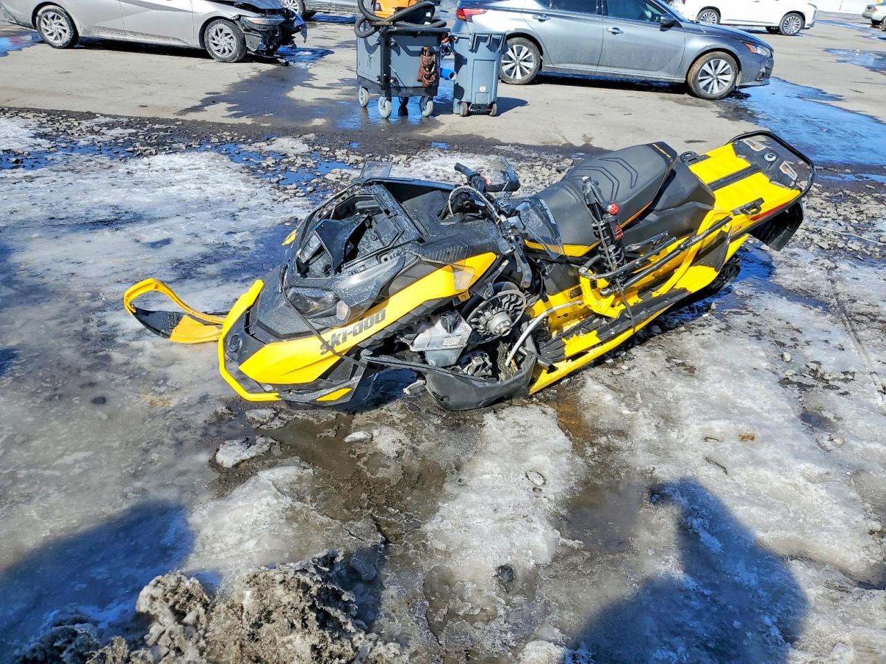 2023 Skidoo MXZ Blizzard