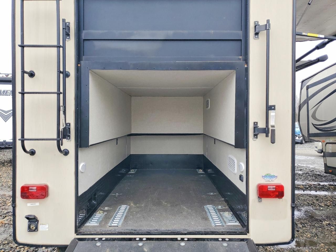 2018 Keystone Montana Fifth Wheel