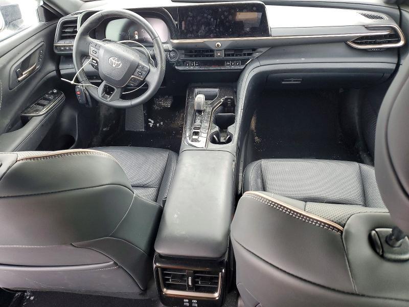 2025 Toyota Crown Signia xle