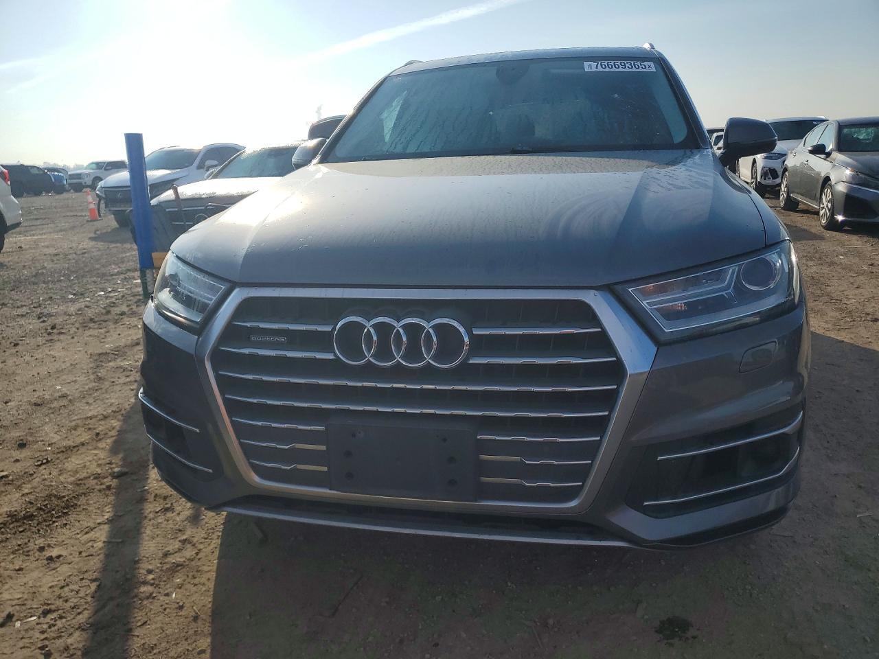 2017 Audi Q7 Premium Plus