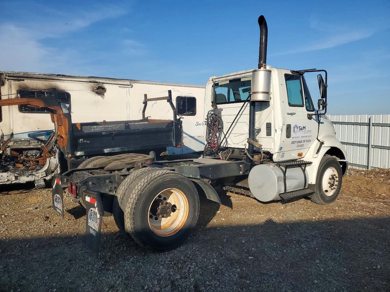 2013 International 8600 Semi Truck