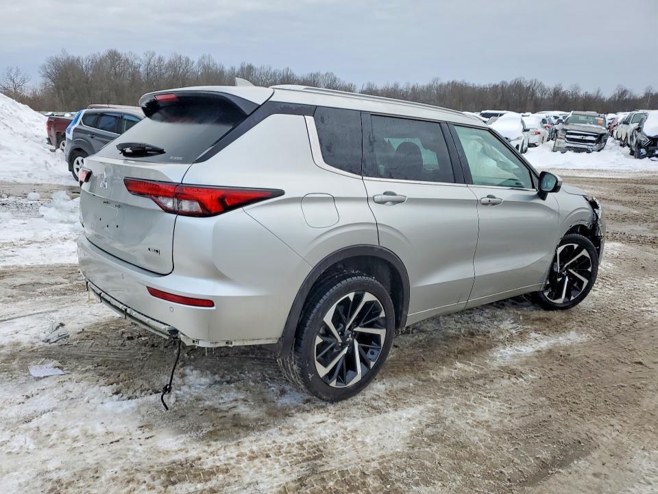 2022 Mitsubishi Outlander sel