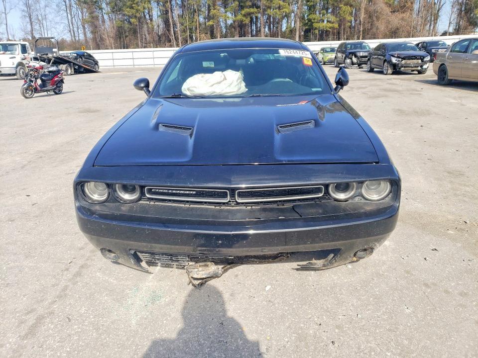 2015 Dodge Challenger sxt