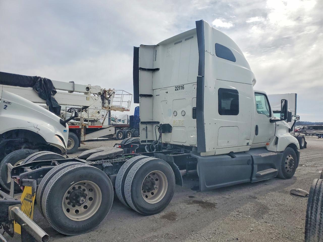 2022 International LT625 Semi Truck
