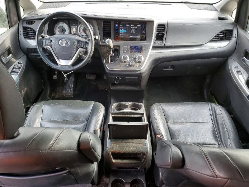 2015 Toyota Sienna Sport