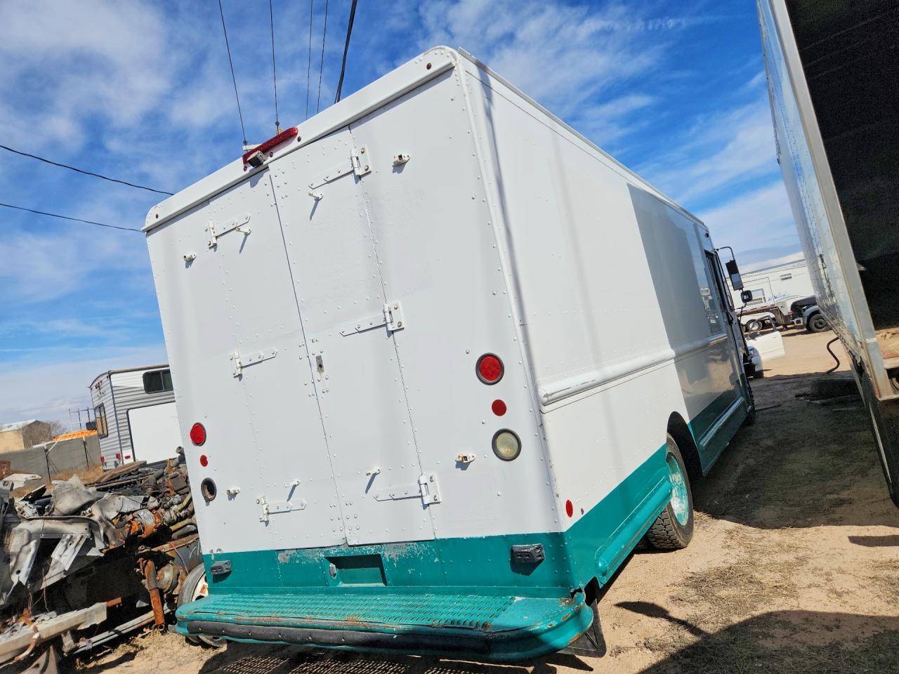 2009 Workhorse Custom Chassis 2009 Workhorse W42 Delivery Truck