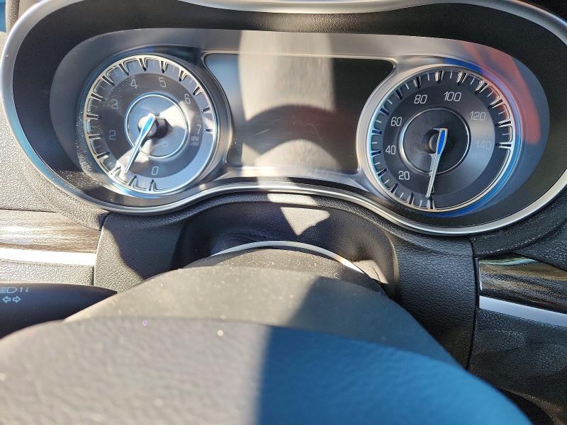 2016 Chrysler 300 Limited