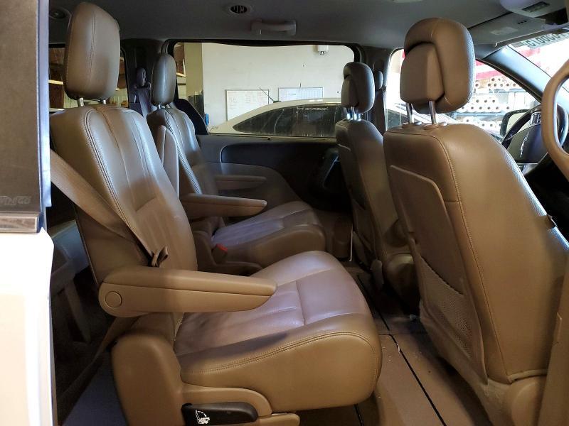 2012 Chrysler Town & Country Touring l