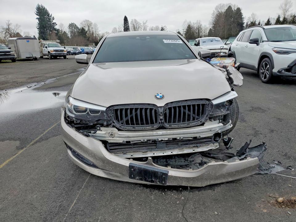 2019 BMW 530 i