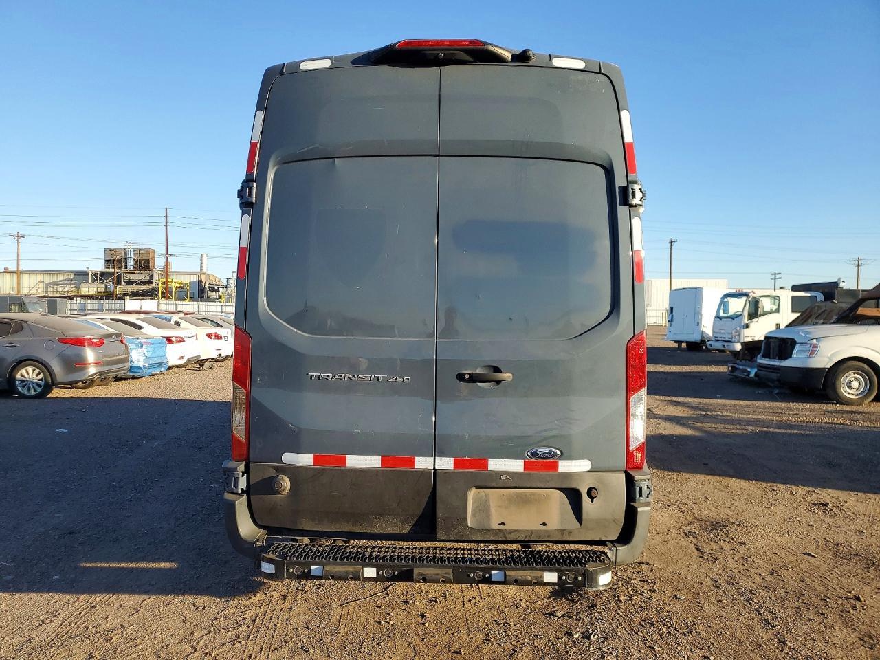 2020 Ford Transit T-250