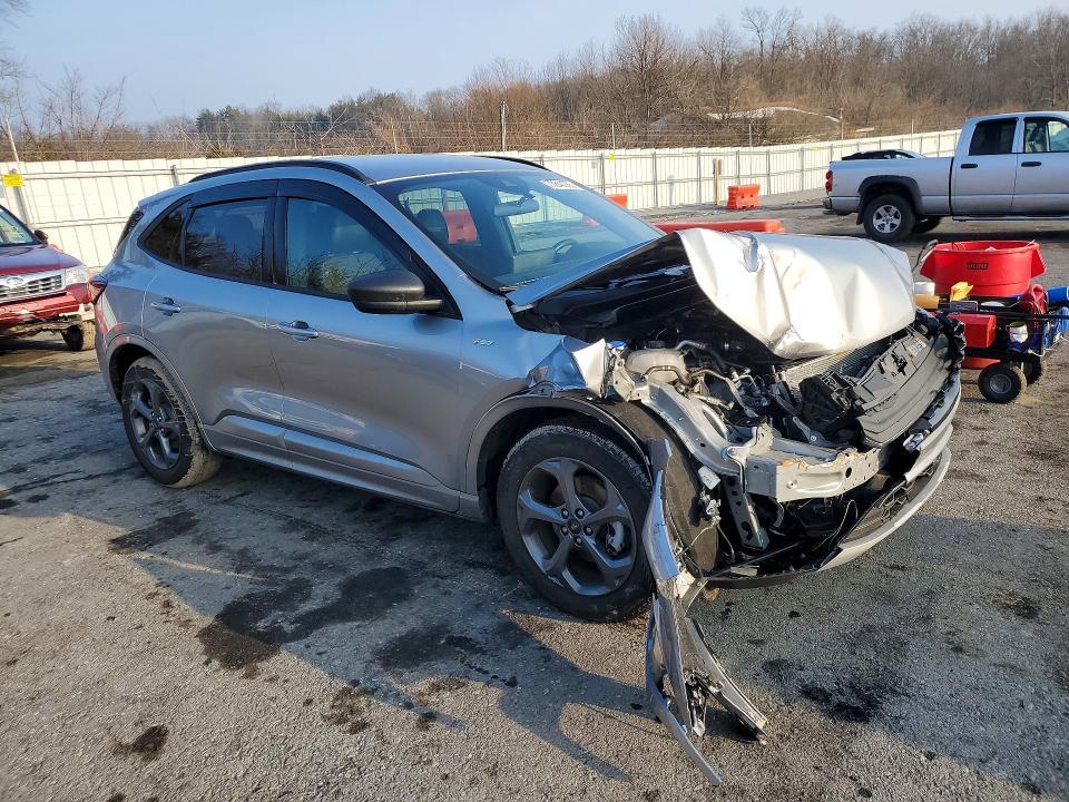 2024 Ford Escape st Line
