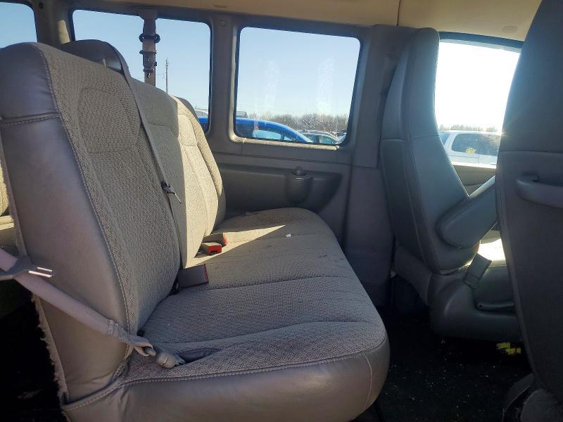 2018 Chevrolet Express G2500 LT