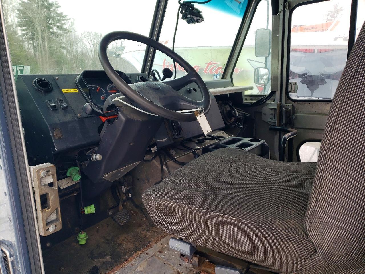 2020 Freightliner MT45G Delivery Truck