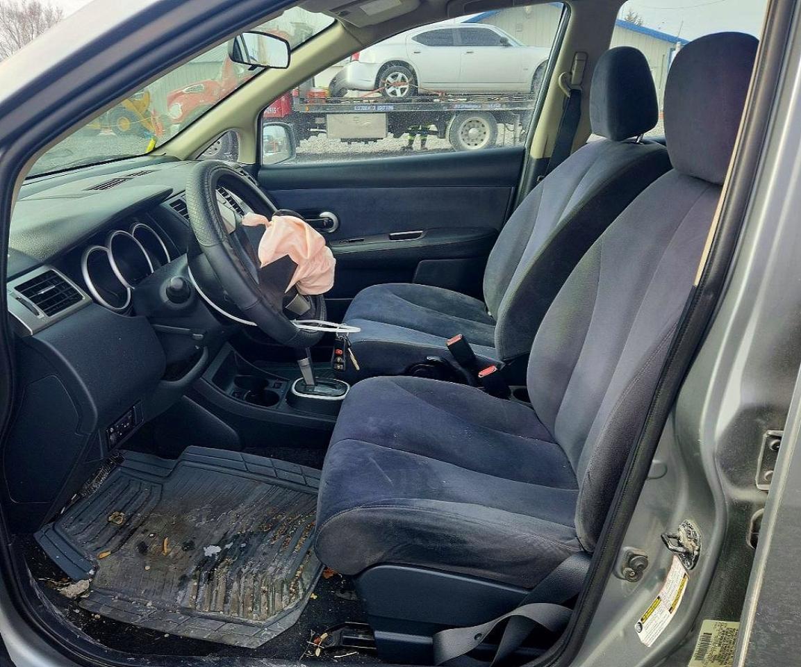 2009 Nissan Versa s