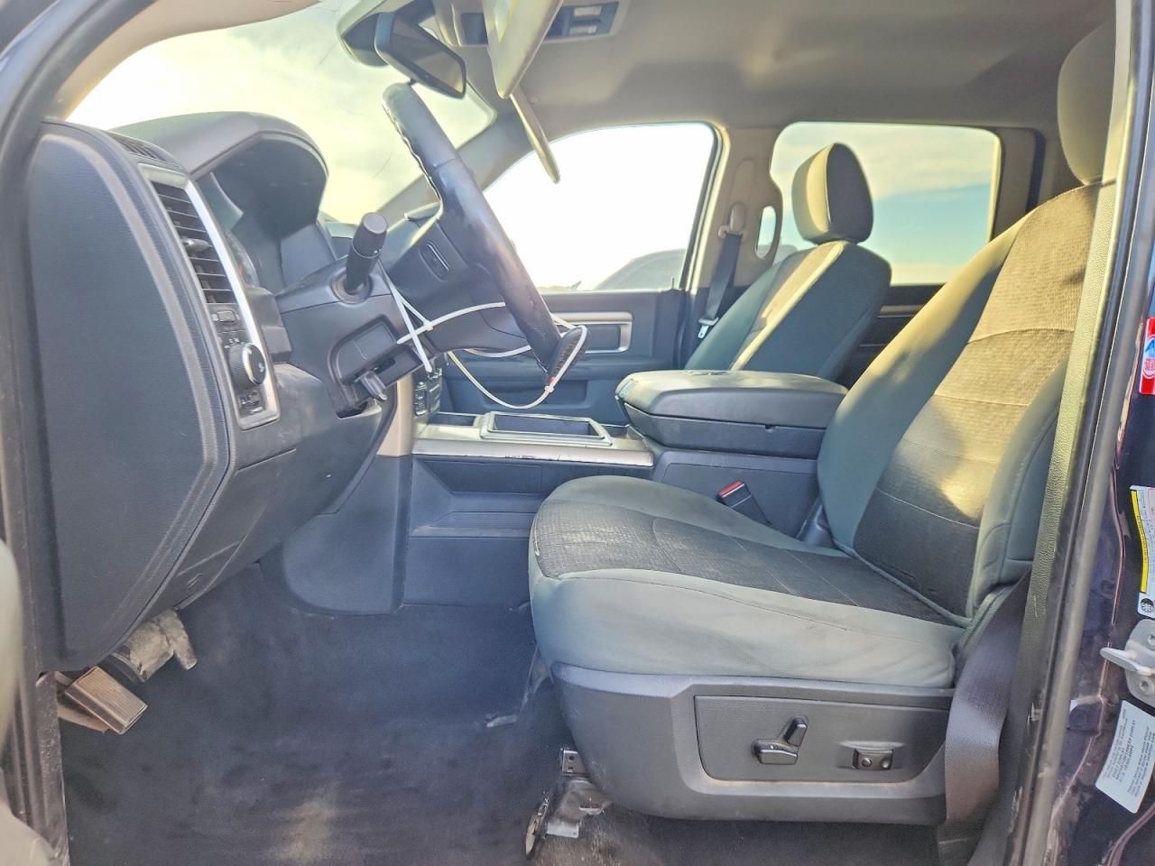 2015 Dodge Ram 1500 slt