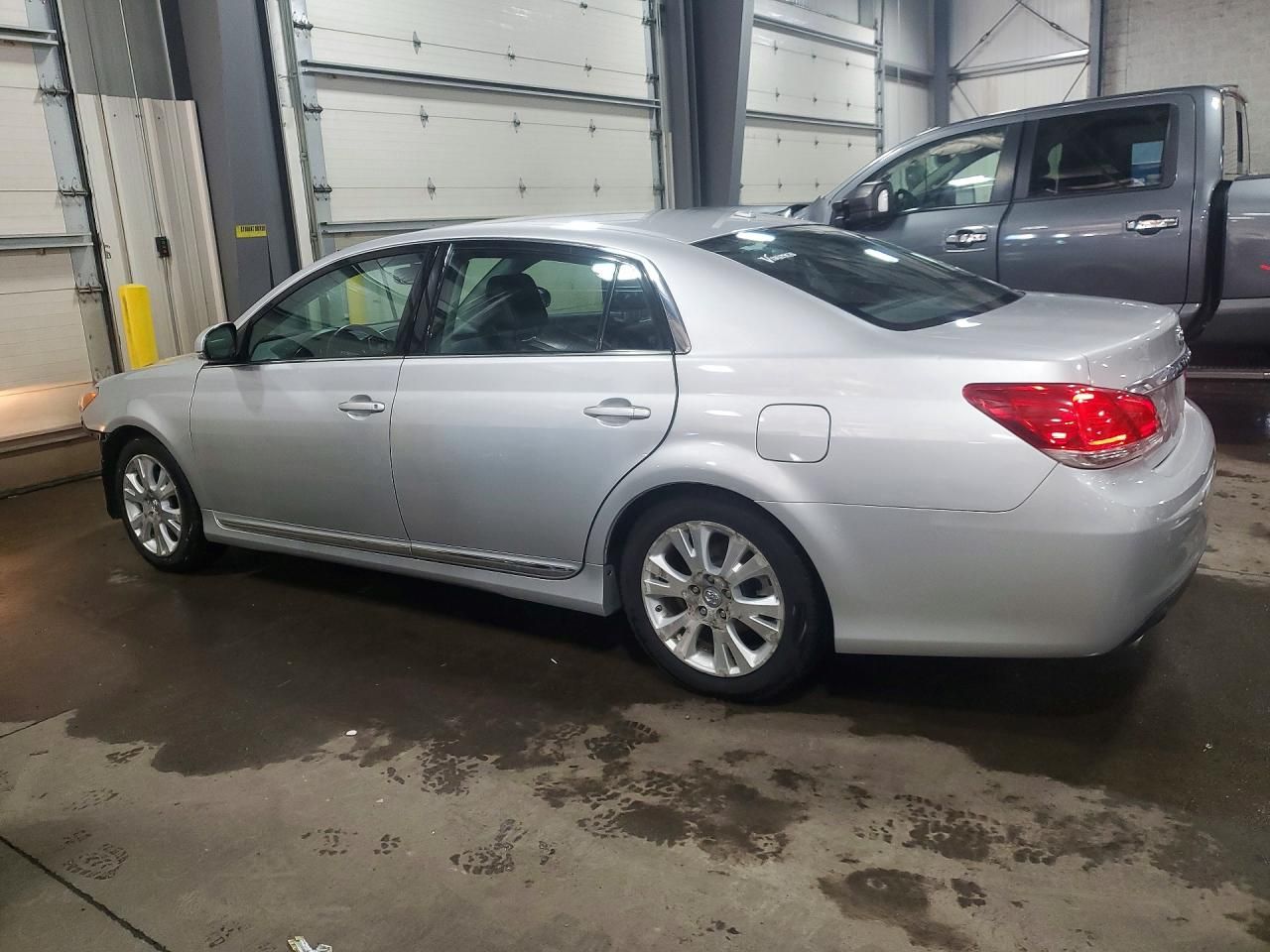 2011 Toyota Avalon Base