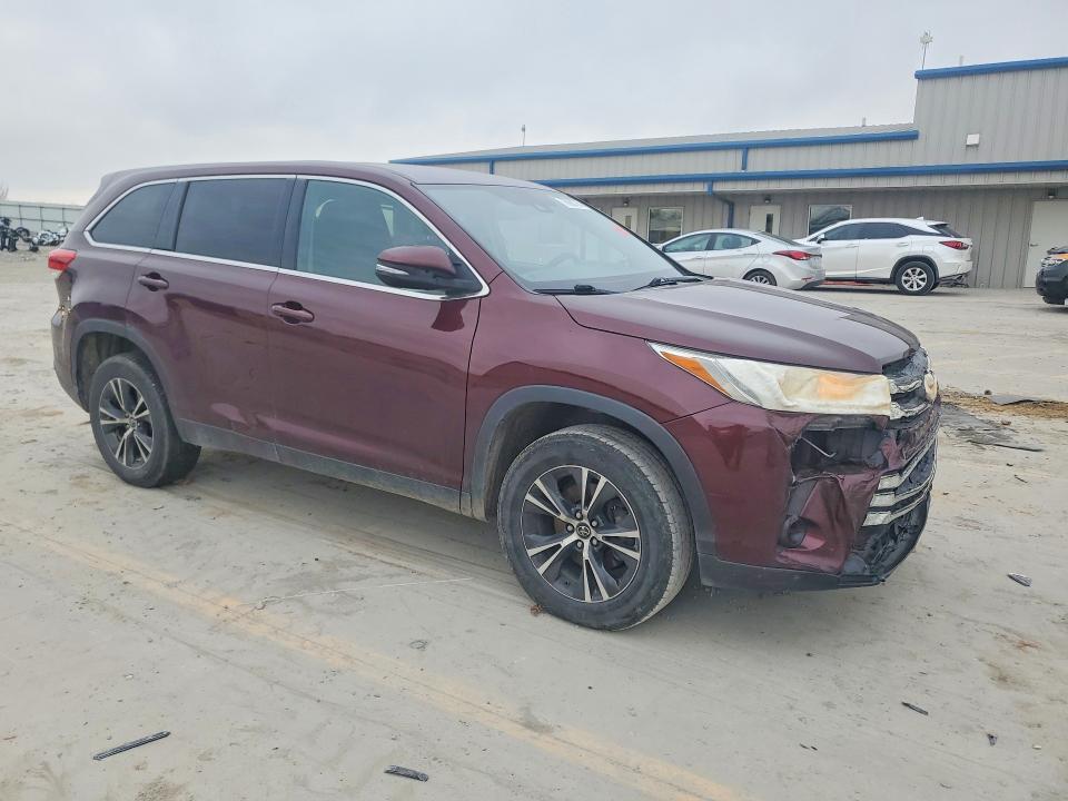 2019 Toyota Highlander le