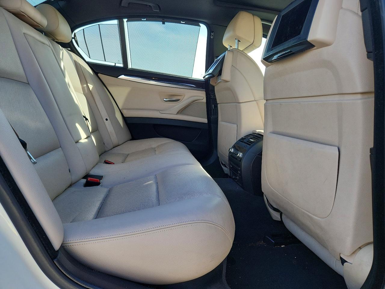 2012 BMW 528 i