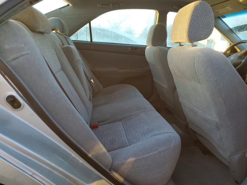 2002 Toyota Camry le