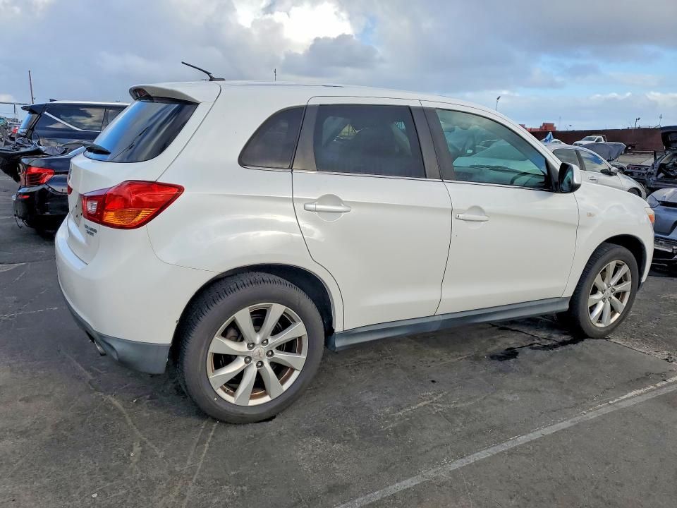 2013 Mitsubishi Outlander Sport se