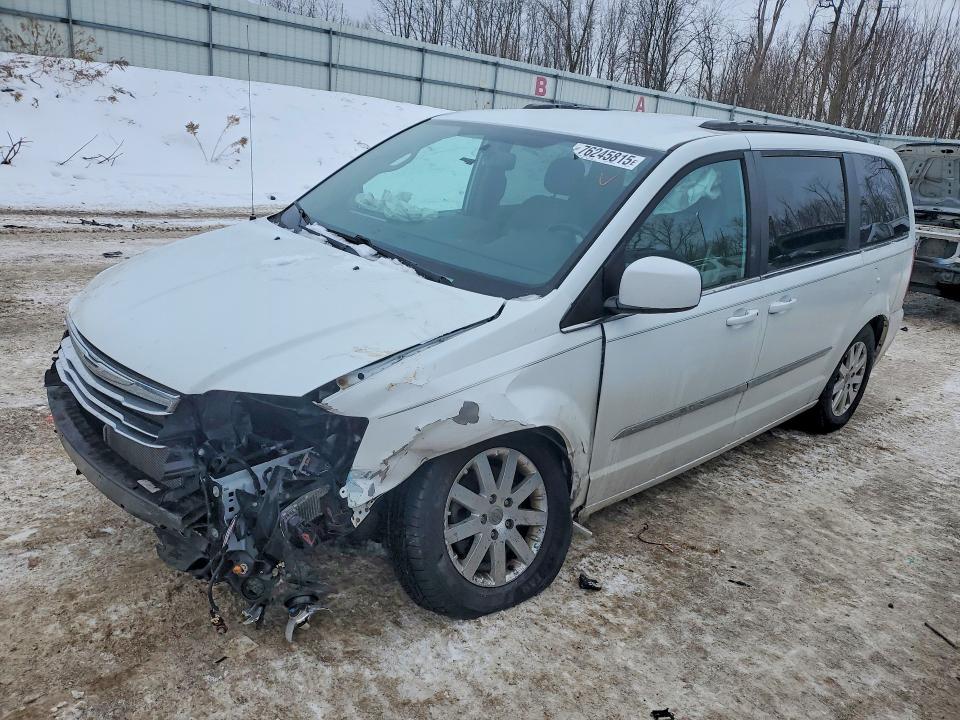 2014 Chrysler Town & Country Touring