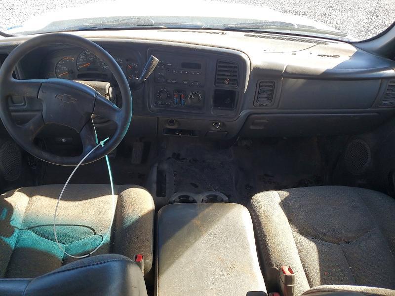 2005 Chev Rolet Silverado Flatbed Truck