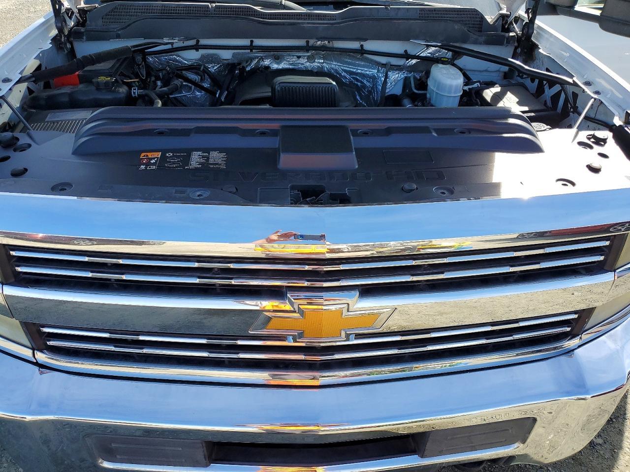 2015 Chevrolet Silverado 2500 Utility / Service Truck