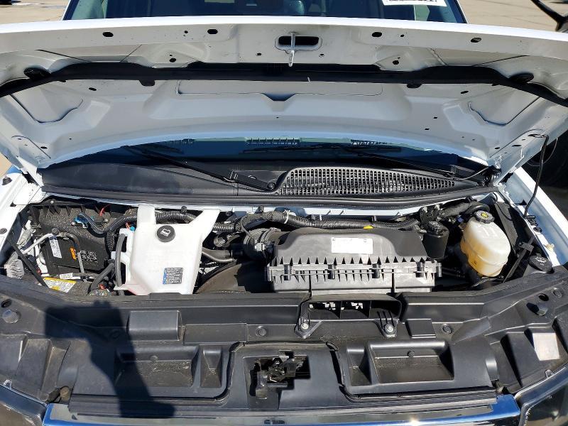 2025 GMC Savana G3500 LT