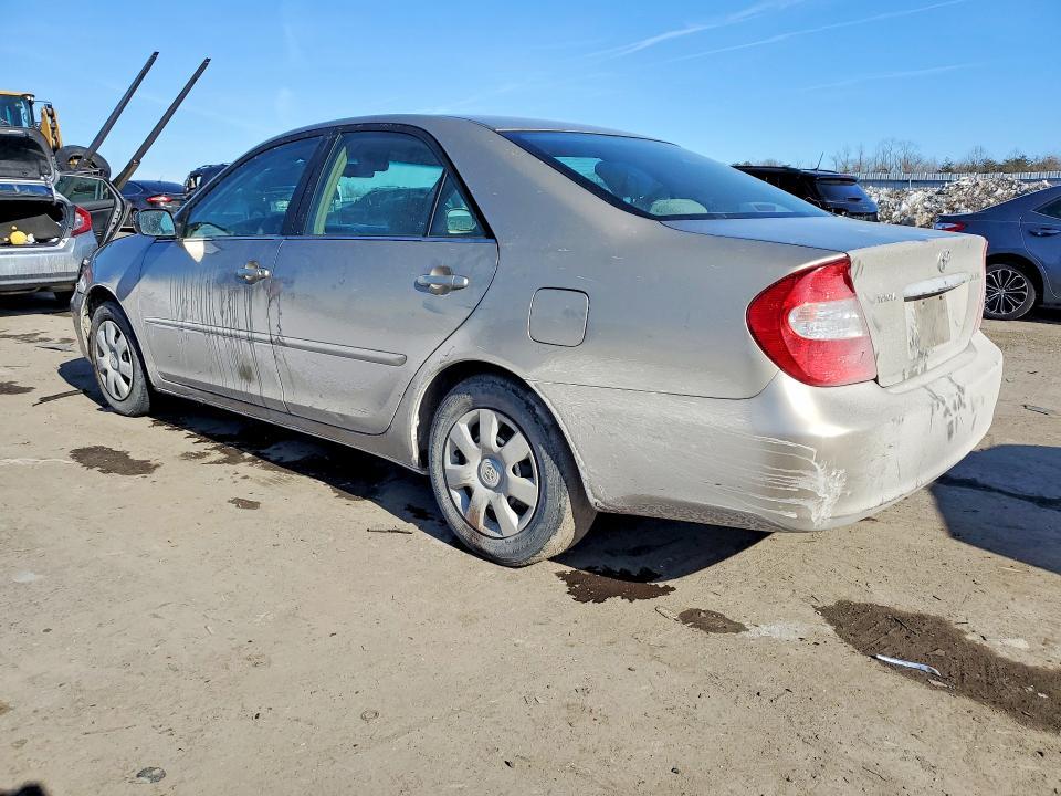 2004 Toyota Camry le