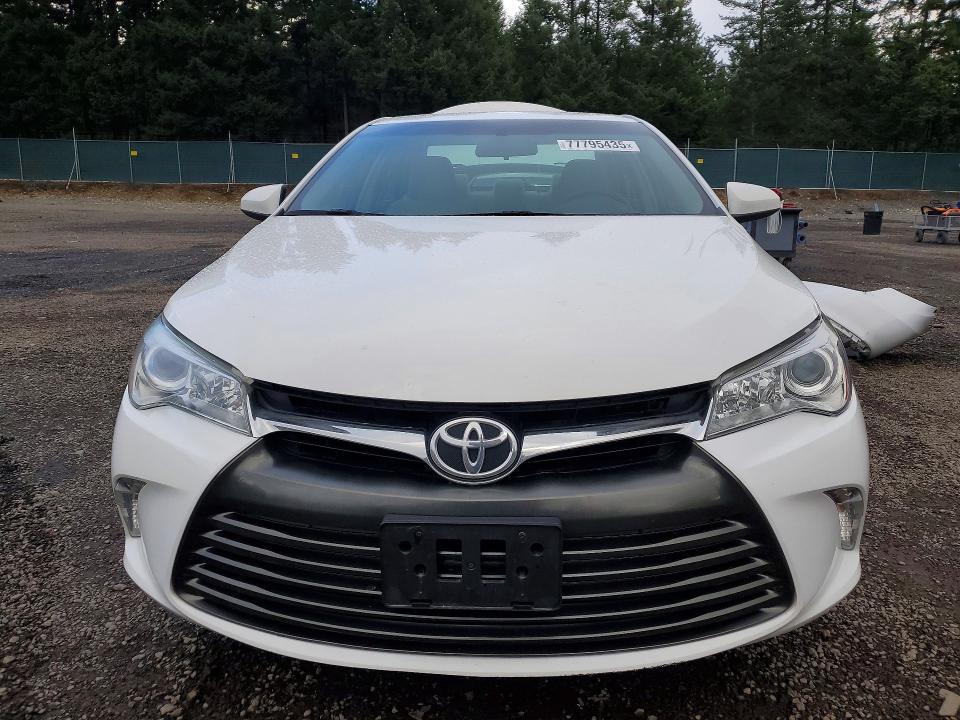 2017 Toyota Camry le