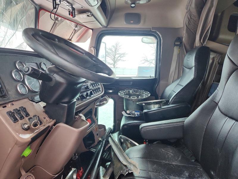 2018 Peterbilt 389 Semi Truck