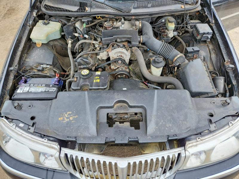 2002 Lincoln Town car Signature