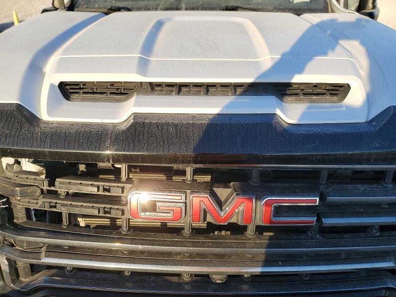 2022 GMC Sierra K2500 AT4