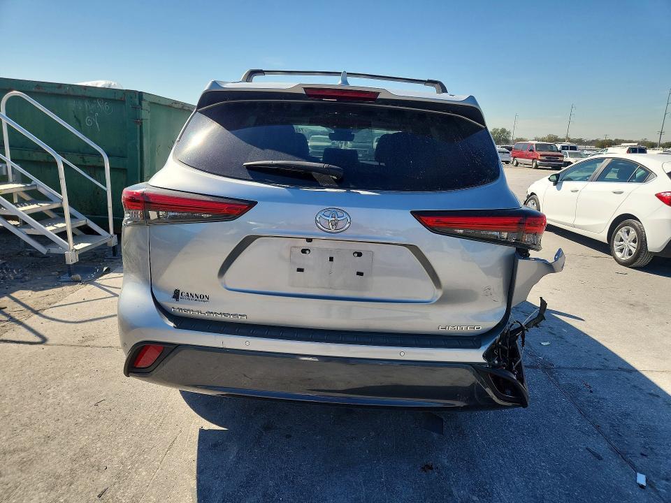 2022 Toyota Highlander Limited