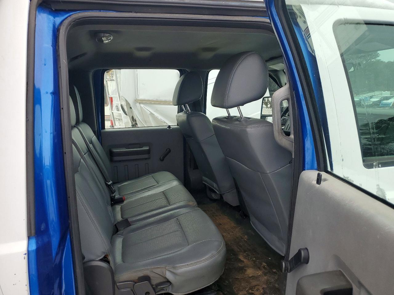 2016 Ford F450 Super Duty Flatbed Truck