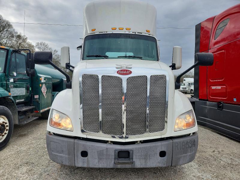 2016 Pntw 579-semi Truck
